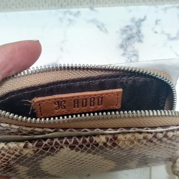 HOBO Dart Card and Coin Leather Wallet - Picture 11 of 16